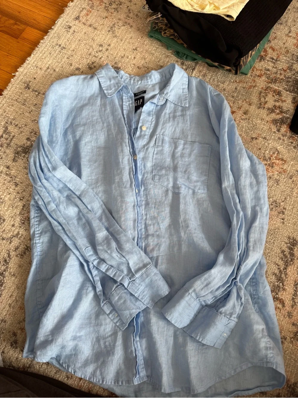 GAP Pale Blue Linen Boyfriend Shirt - Picture 2 of 3